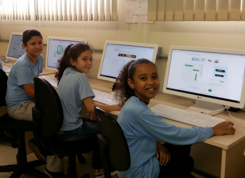 Escolas recebem mais de 600 computadores