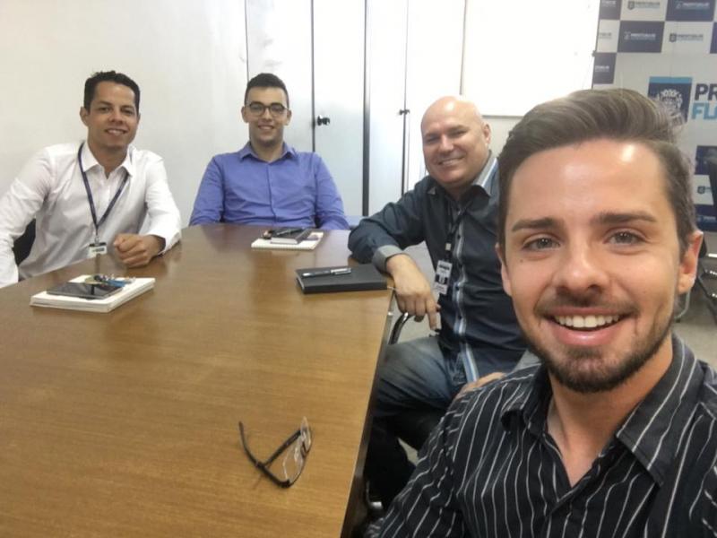 Reunião sobre o Dia Nacional do Jovem Trabalhador