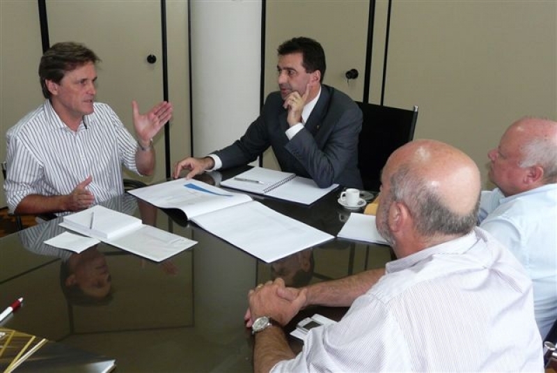 Dário apresenta estudo sobre obras emergenciais