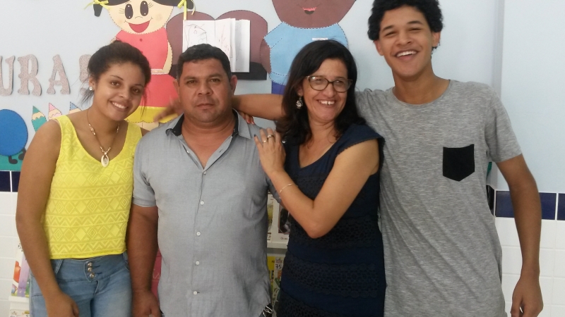 Ex-irmã marista leva na creche os ideais fraternos