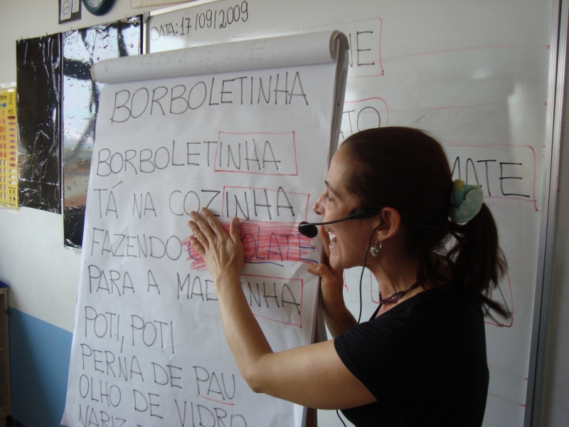 Escolas da prefeitura recebem kit de amplificação vocal
