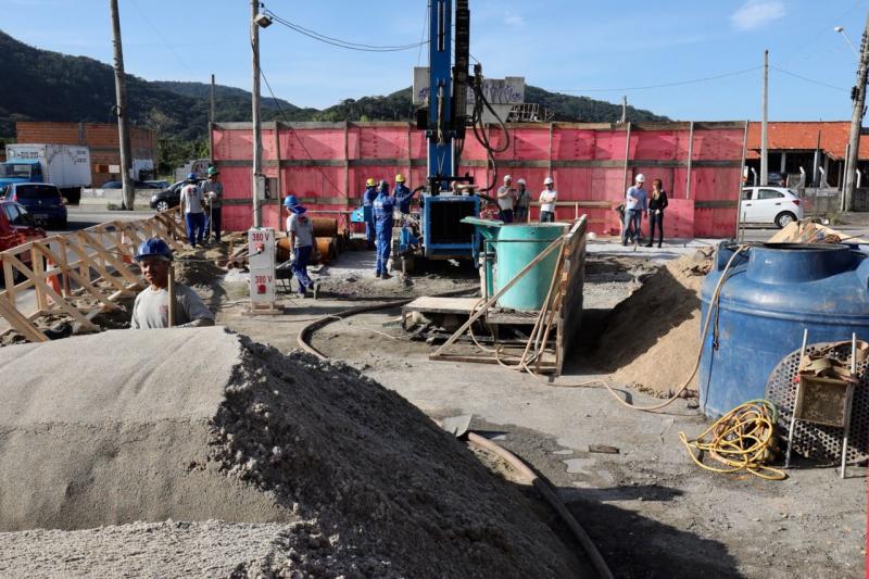 Iniciada construção do último pilar do Elevado do Rio Tavares
