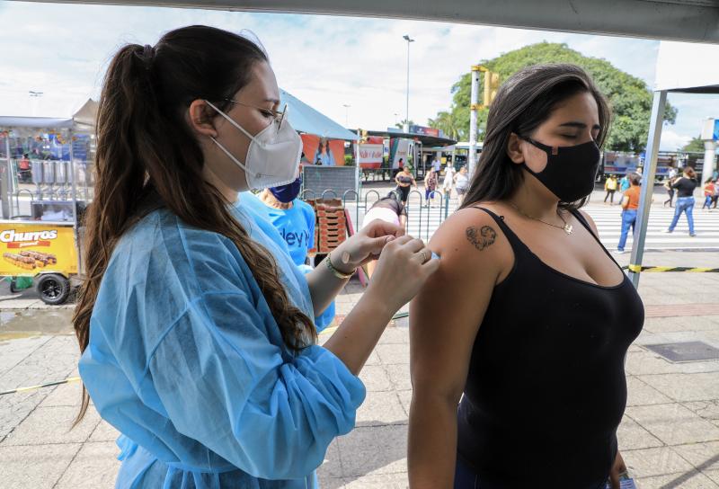Florianópolis continua vacinação contra Covid-19 e Influenza nesta segunda-feira, 11 de julho