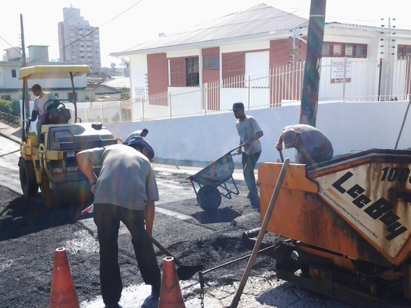 Rua Evaldo Schaeffer recebe nova pavimentação