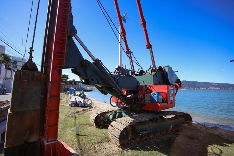 Prefeitura retoma nesta sexta-feira (12) as obras de Coqueiros