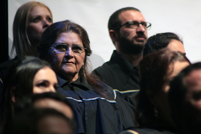 Ex-agricultora, aluna da EJA se forma em Letras 