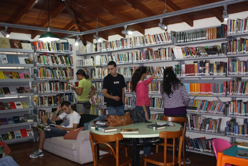  Projeto Barca dos Livros propõe cultura ao ar livre