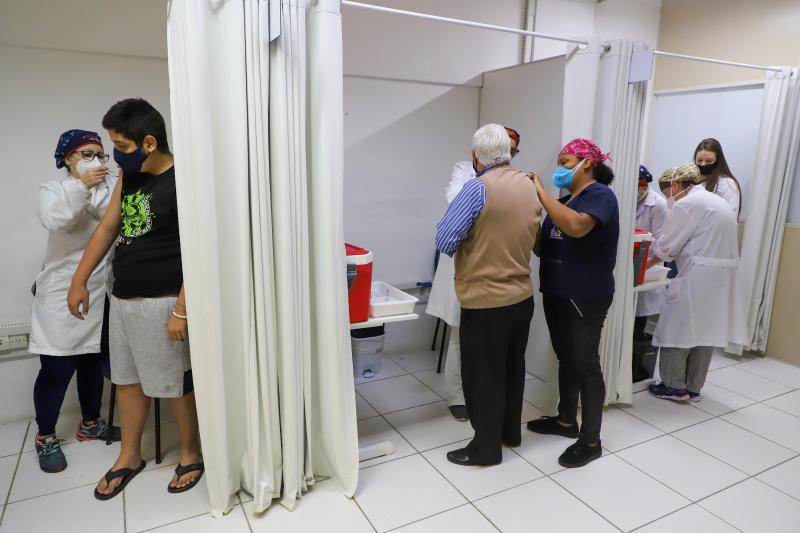 Florianópolis aplica segunda e terceira dose nesta sexta 