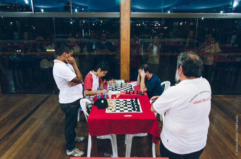 Florianópolis disputa final do Brasileiro de Xadrez   