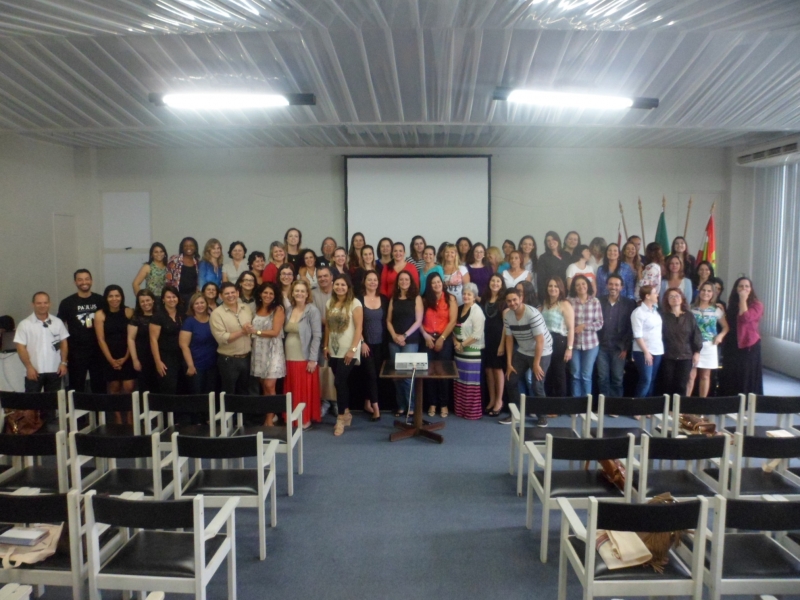 Bibliotecários promovem incentivo à leitura