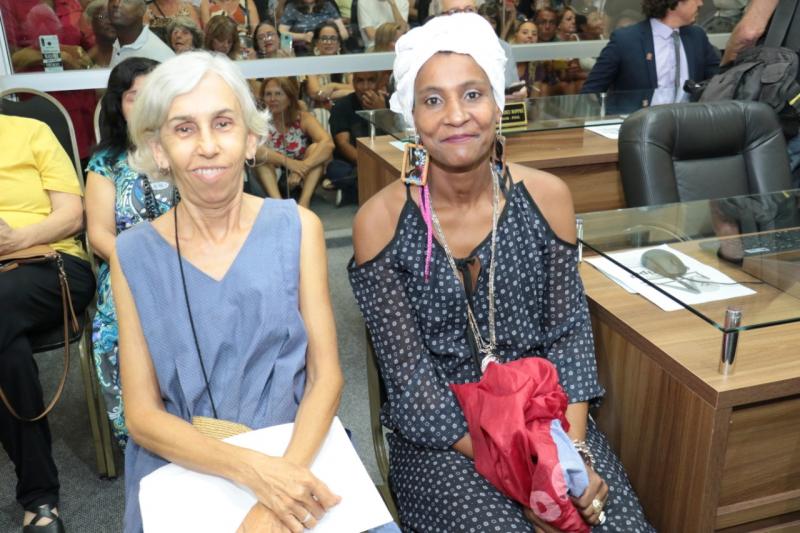 Estudante da EJA da PMF ganha medalha Antonieta de Barros