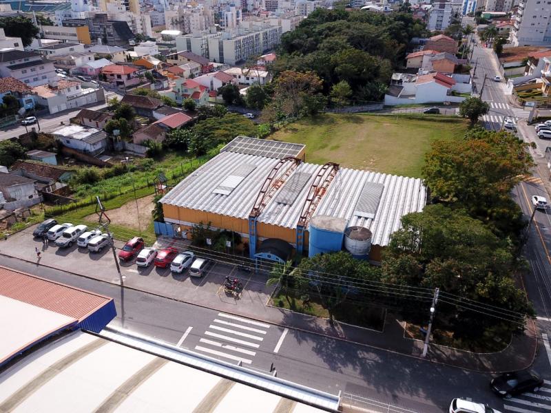 Prefeitura começa reforma da Biblioteca Municipal no Continente