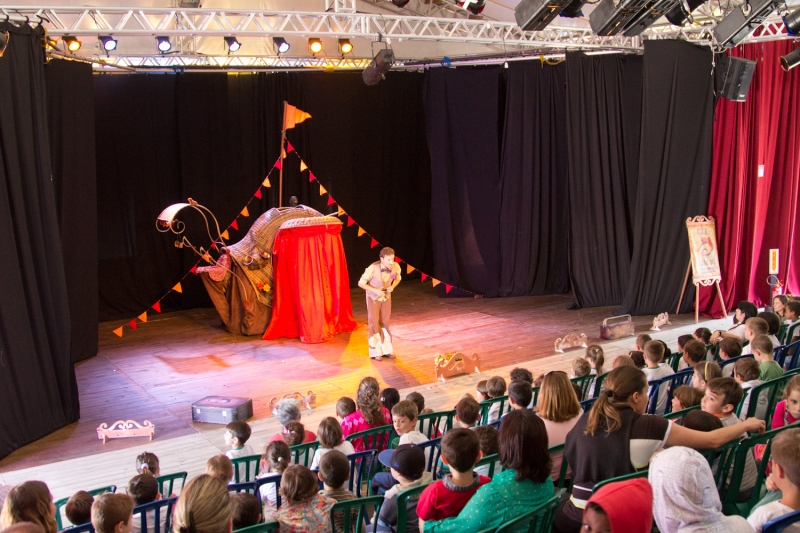 Festival de teatro faz agendamento para escolas