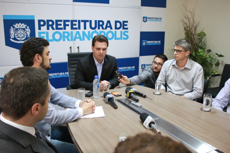 Prefeito garante apoio a ações da Polícia Federal