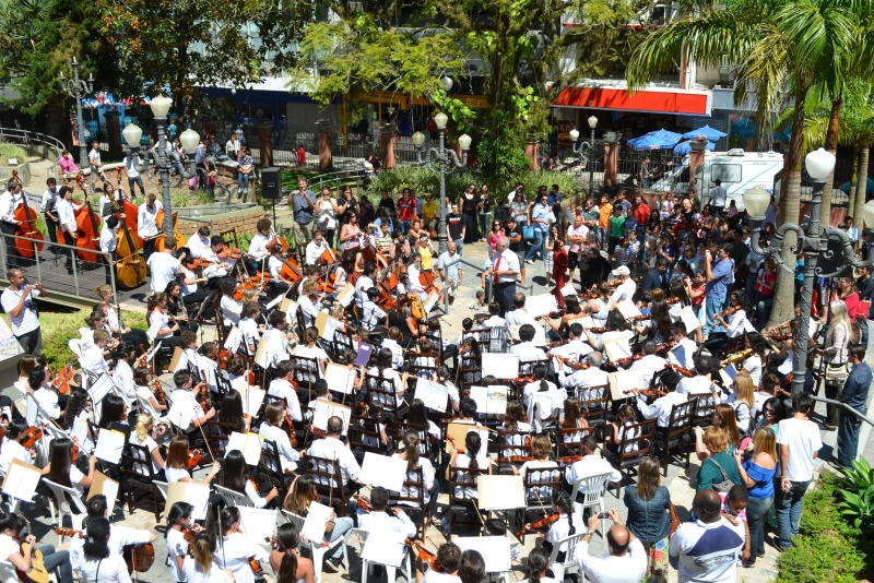 Concerto da Orquestra Escola reunirá 200 músicos no Palácio Cruz e Sousa