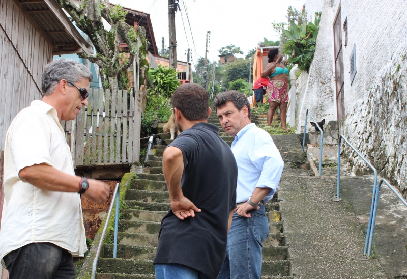 Escadaria da José Boiteux em obras após o Carnaval