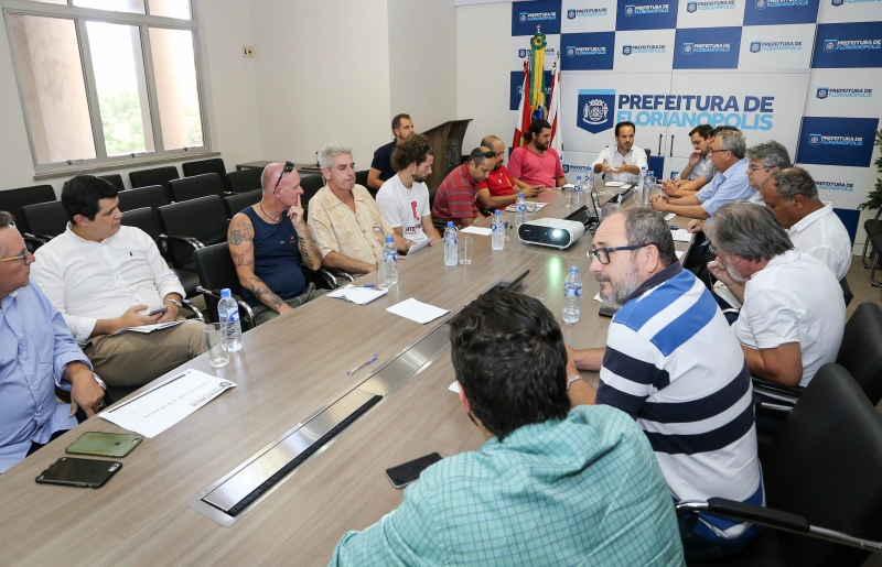 Prefeitura avança em negociação, mas sindicato não aceita acordo