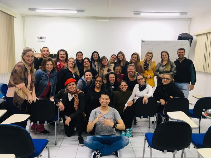 Cursos de Libras gratuitos são promovidos pela SME