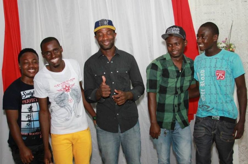 SME debate e confraterniza com haitianos 