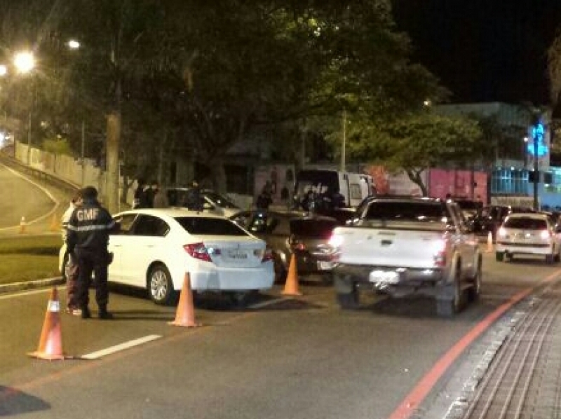 Guarda apreende 10 CNHs em nova blitz da Lei Seca
