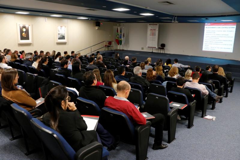Controle Interno de Florianópolis participa de Fórum realizado pelo TCE