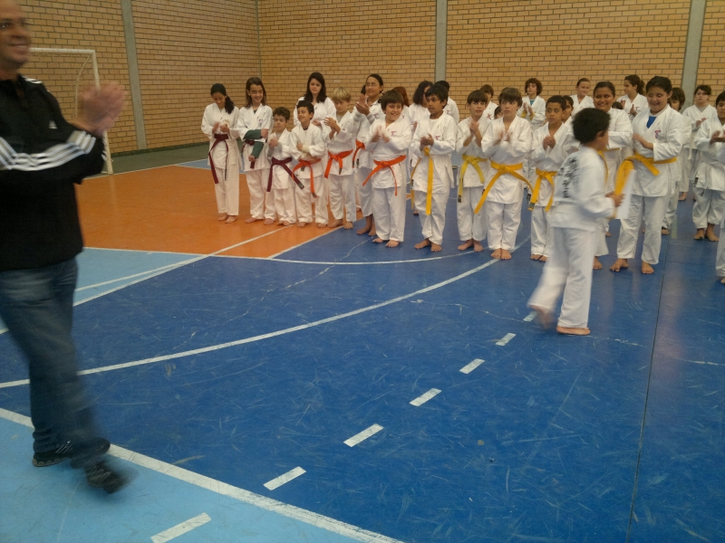 O projeto Karatê e Cidadania dá exemplo de sucesso e dedicação. 