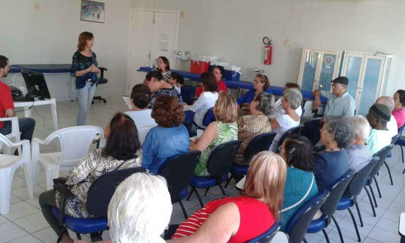 Centro de Referência realiza palestra para idosos 