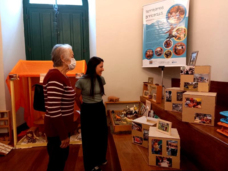 Território brincantes encantam crianças na I Mostra Cultural de Núcleos de Educação Infantil de Florianópolis