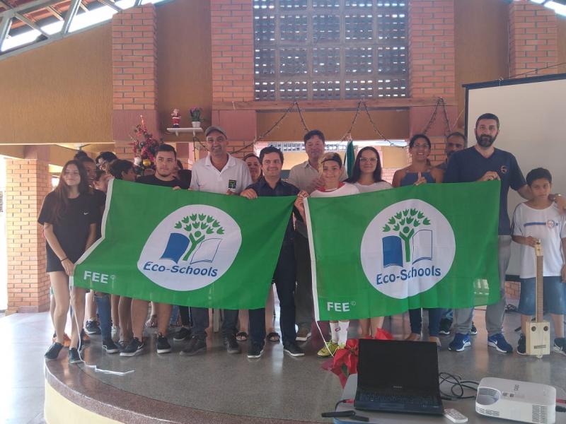 Duas escolas da rede municipal de ensino de Florianópolis recebem o certificado internacional da Bandeira Verde