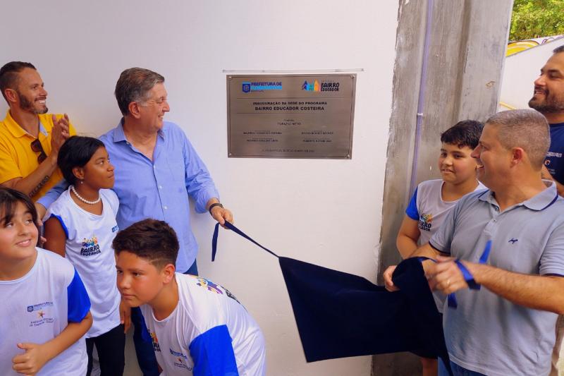 Com deficiência auditiva, Kauan, se destaca na inauguração do Bairro Educador na Costeira do Pirajubaé