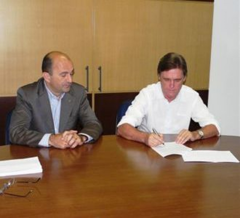 PREFEITURA ASSINA FINANCIAMENTO PARA MODERNIZAR SETOR DA  HABITAÇÃO