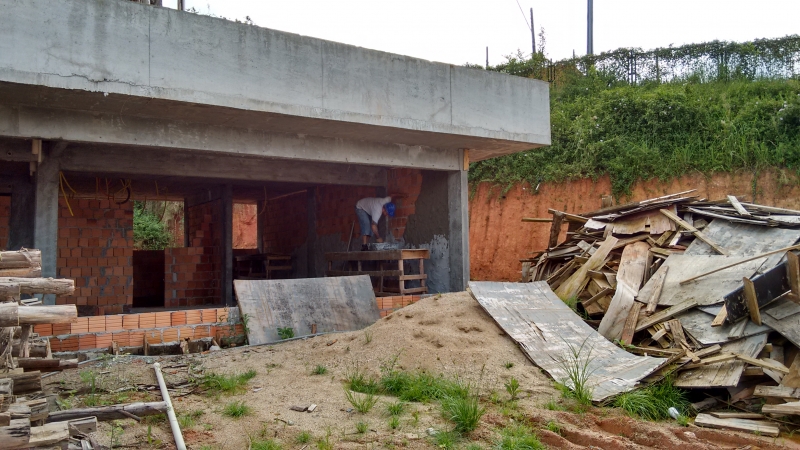 Retomadas obras do Mercado do Continente