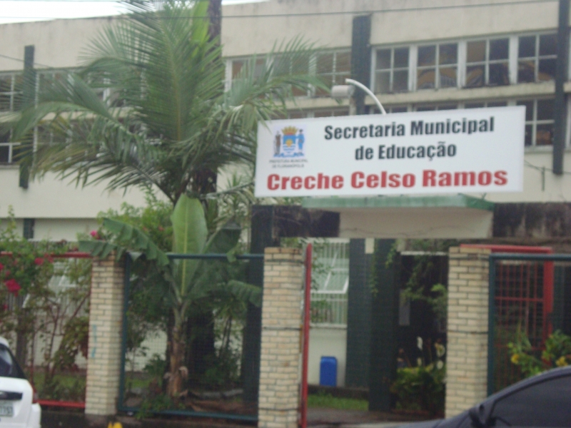 Prefeito e Secretario de Educação acompanham primeiro dia da Creche Celso Ramos