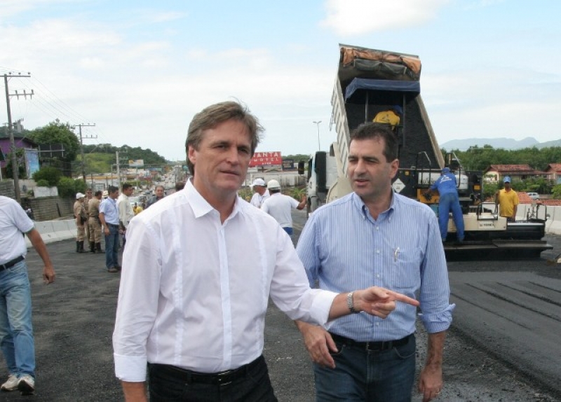 Prefeito Dário Berger faz vistoria técnica nas obras do Trevo da Seta