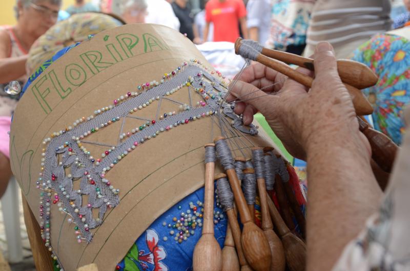 Roda de Rendeiras e Ratoeira celebra Dia da Mulher em Florianópolis