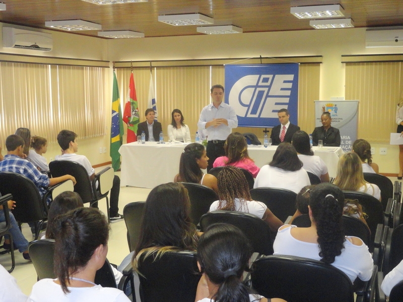 Geração do Futuro forma primeira turma