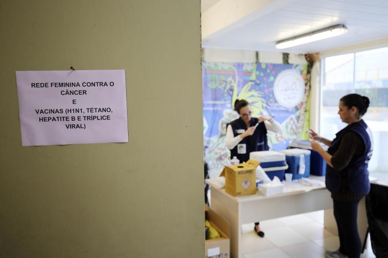 Mais de 12 mil pessoas são vacinadas no Dia D, em Florianópolis