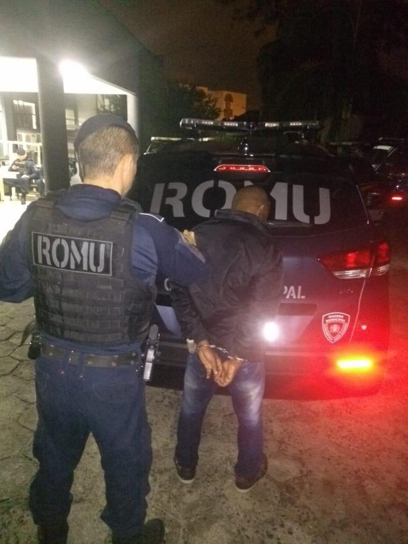 Usuário denuncia abuso em ônibus e Guarda Municipal prende suspeito