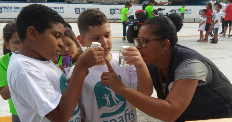 CCZ realiza ações educativas conta o aedes aegypti junto à população