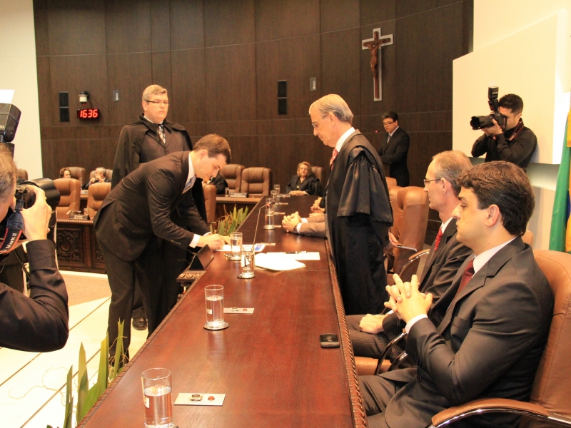Procurador-Geral participa de posse de juízes substitutos