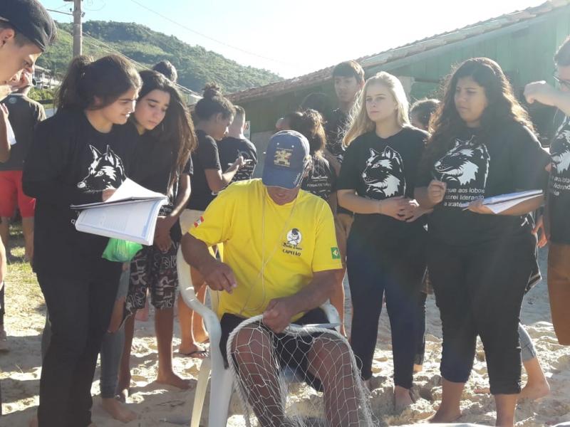 Estudantes aproveitam pesca da Tainha para aprenderem Matemática