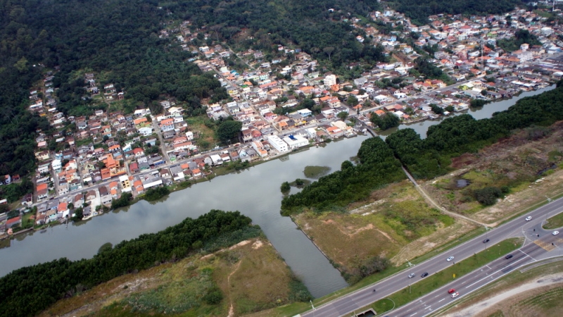 Defesa Civil faz mapa aéreo do Morro da Cruz