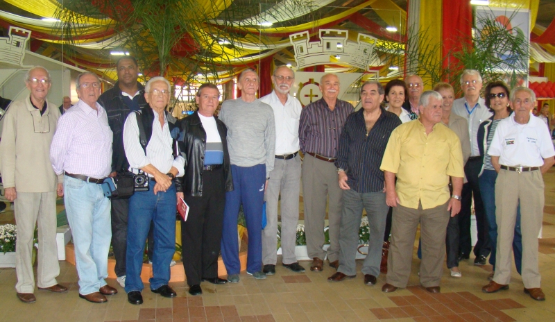 Atletas de Florianópolis do 1º Jasc se reencontra após 50 anos  