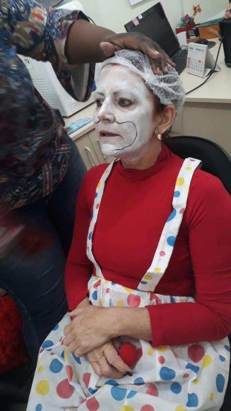 Professora é batizada de Mara Maravilhosa, por seu trabalho nas unidades