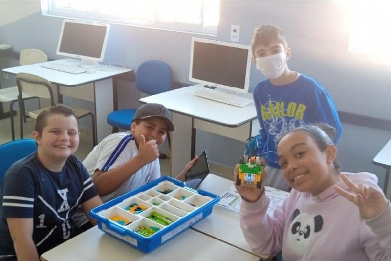 Mais de 20 mil estudantes da rede municipal da Capital são beneficiados com aulas do Projeto   Robótica Educacional 