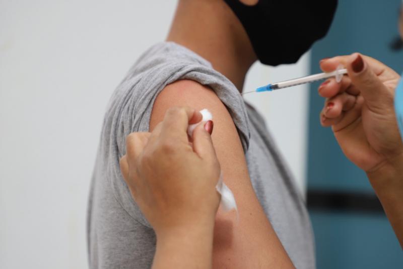 Prefeitura de Florianópolis reforça importância da segunda dose