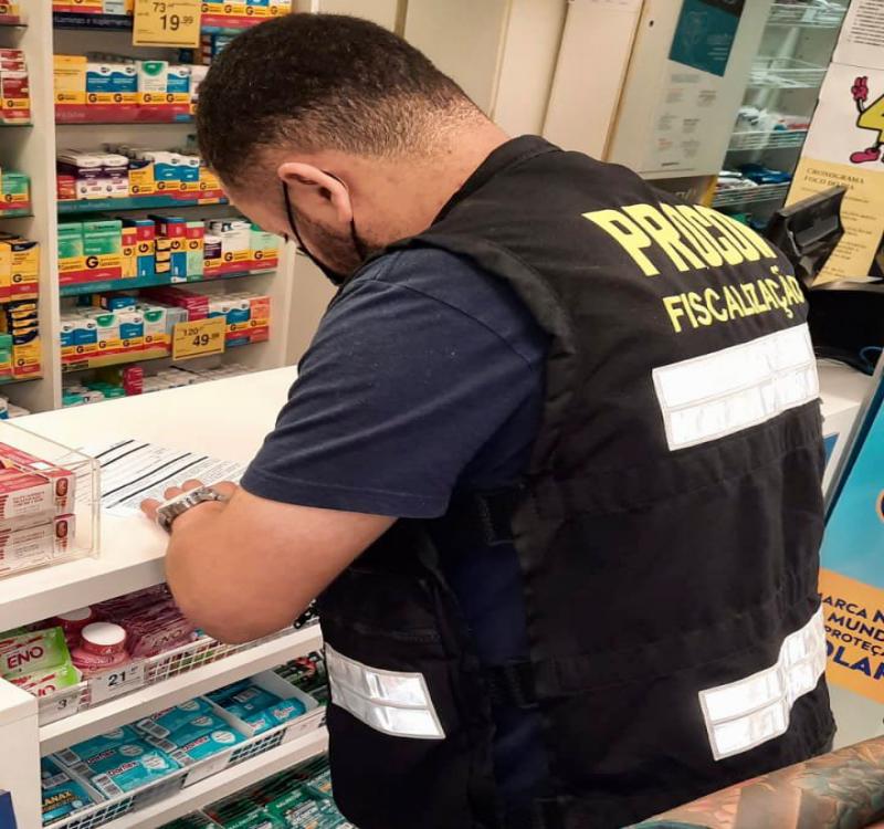 Procon de Florianópolis notifica farmácias para que preço de produtos relacionados ao verão não sejam aumentados