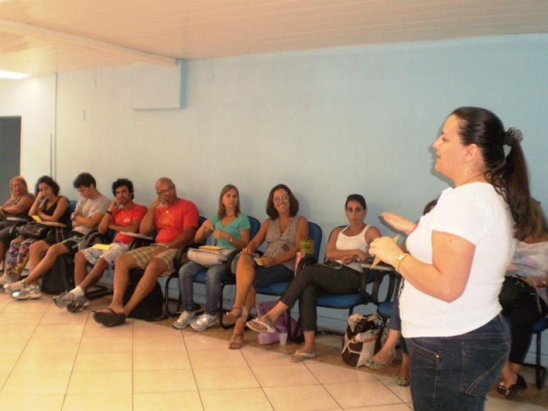 Reunião de integração é realizada para profissionais dos CECs 