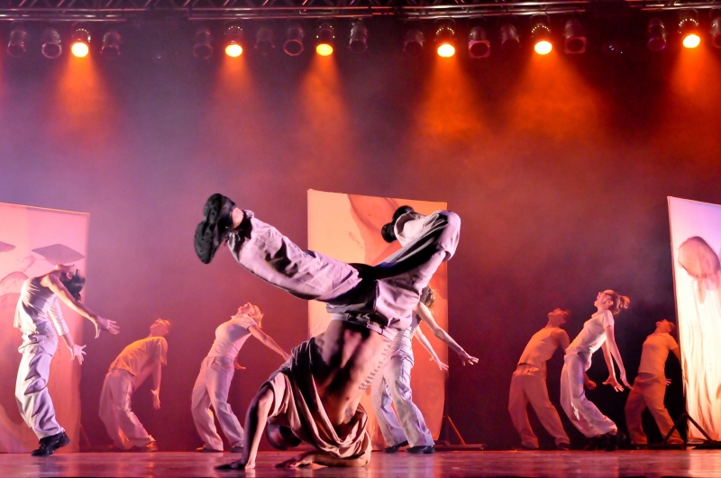 Florianópolis sedia a partir de hoje Bienal de Dança