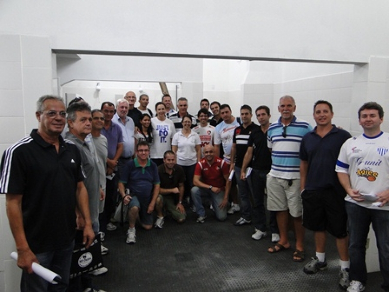 Reunião técnica define estratégias para 2012.